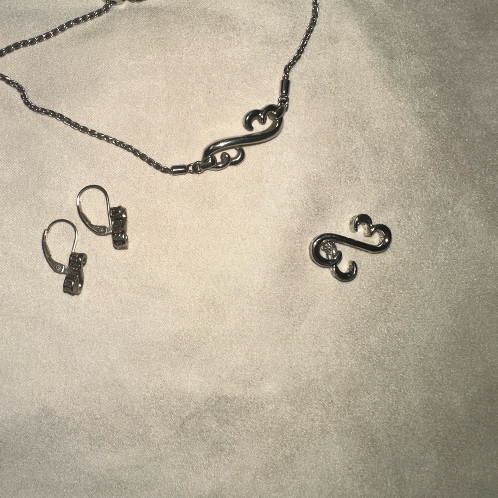 KAY JEWELERS JANE SEYMOUR STERLING SILVER DOUBLE OPEN HEARTS SET. VERY RARE!